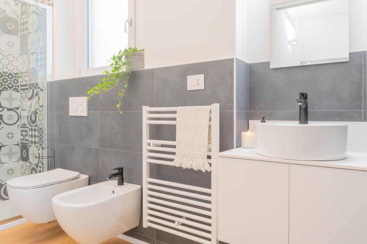 A Step From The Lake Apartment By Rent All Como Eksteriør bilde