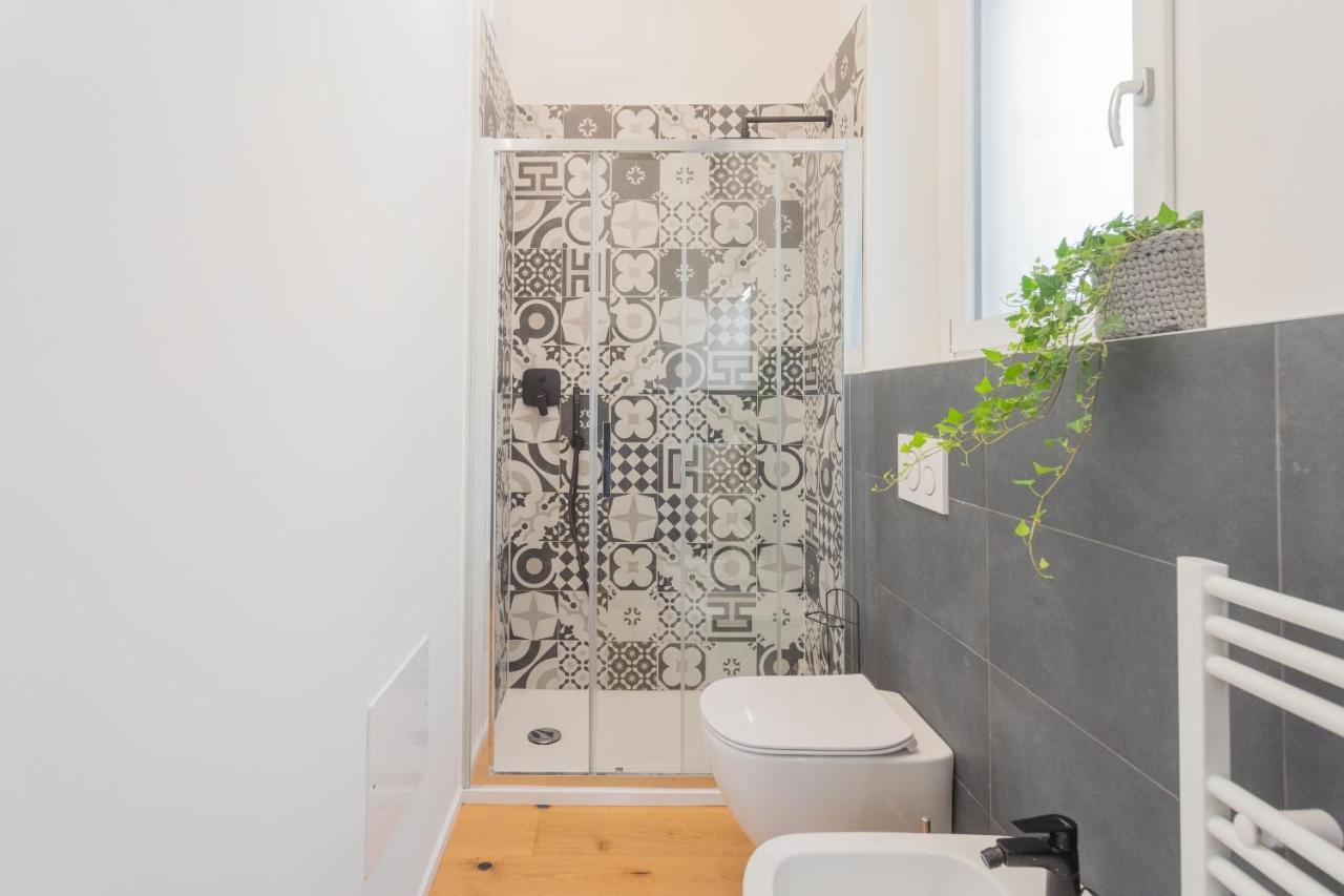 A Step From The Lake Apartment By Rent All Como Eksteriør bilde
