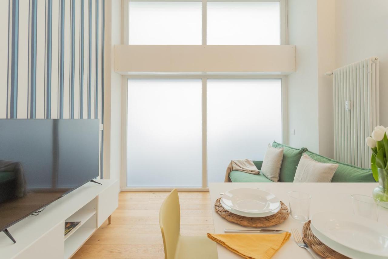 A Step From The Lake Apartment By Rent All Como Eksteriør bilde