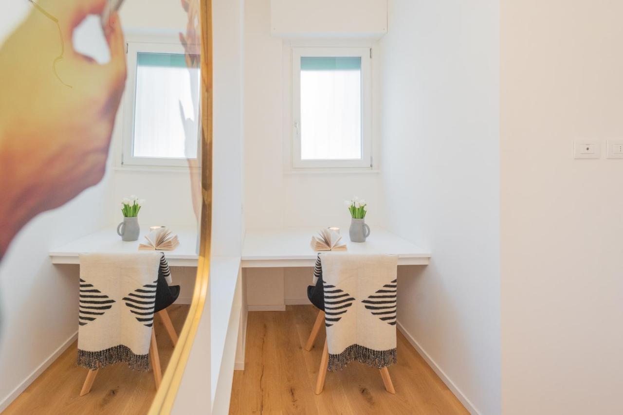 A Step From The Lake Apartment By Rent All Como Eksteriør bilde