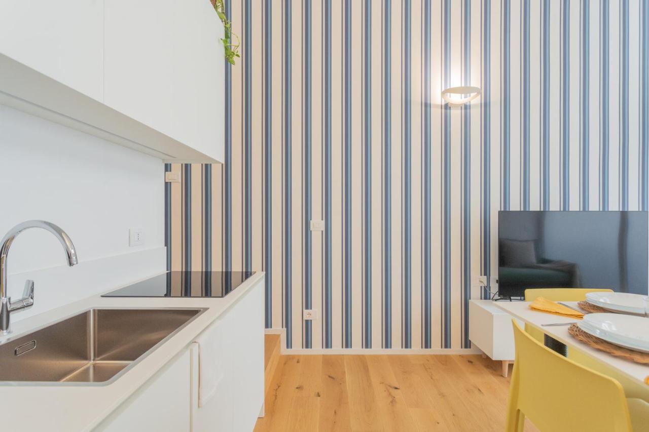 A Step From The Lake Apartment By Rent All Como Eksteriør bilde