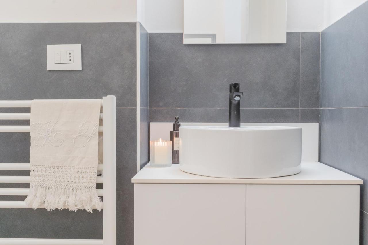 A Step From The Lake Apartment By Rent All Como Eksteriør bilde