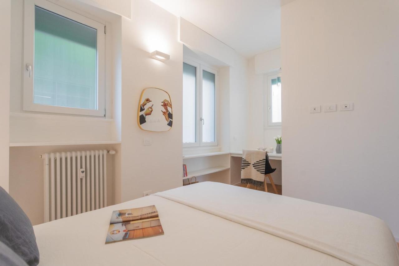 A Step From The Lake Apartment By Rent All Como Eksteriør bilde