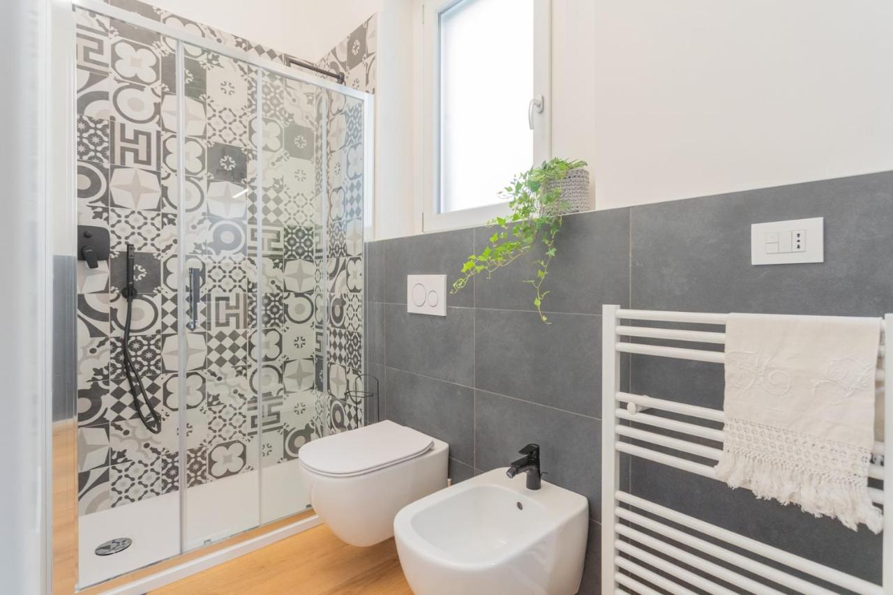 A Step From The Lake Apartment By Rent All Como Eksteriør bilde
